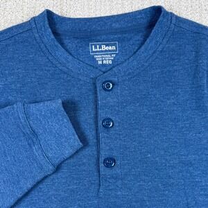 LL Bean Mens Medium Blue Traditional Fit Waffle Knit Henley Shirt Sweater 502224